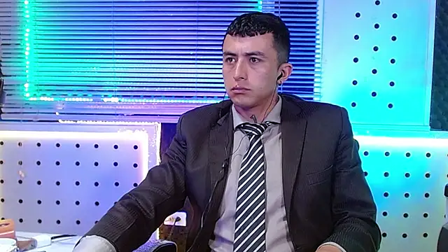 XXX chat uživo modela Godofcumxxx