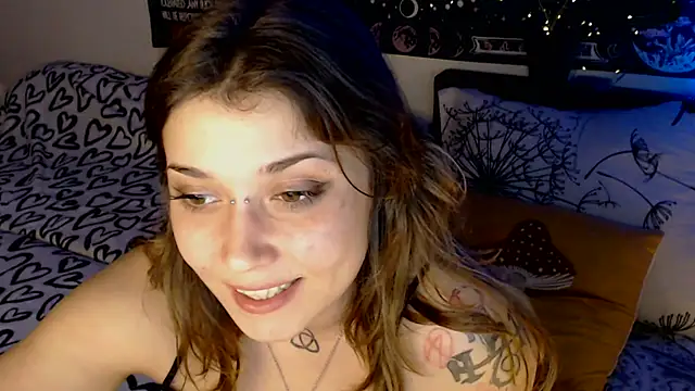 AlienforTwenty Chat XXX live