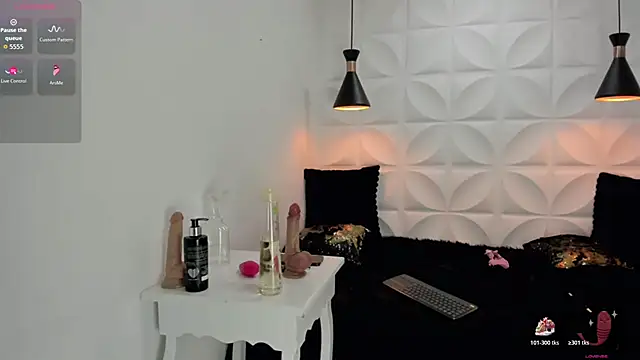 dirtyplayluna_'s Live XXX Chat