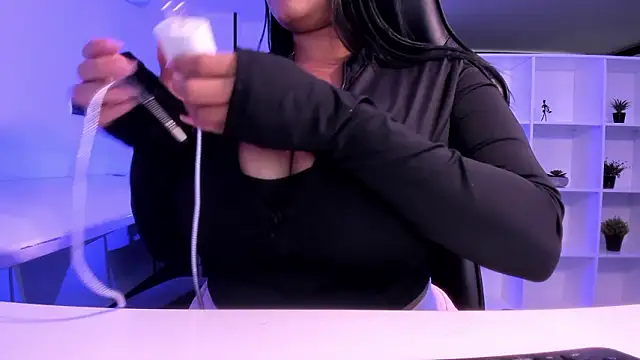 Czat XXX na żywo – megan_bigboobs_