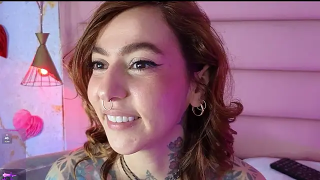 แชท XXX สดของ Evangelyne_1