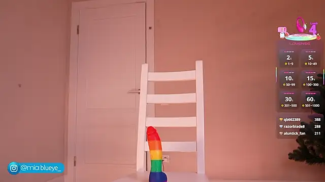 Miablueye's Live XXX Chat