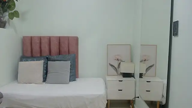 sophia_hadid – Live XXX-chat