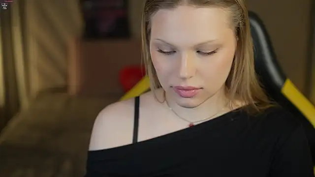 Charlotte_Dreams' Live XXX Chat