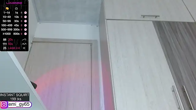 XXX chat uživo modela emilyn_grey1