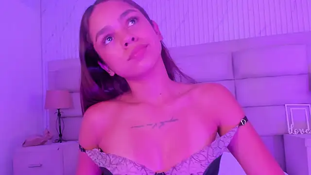 دردشة CarolineFyre الجنسية المباشرة