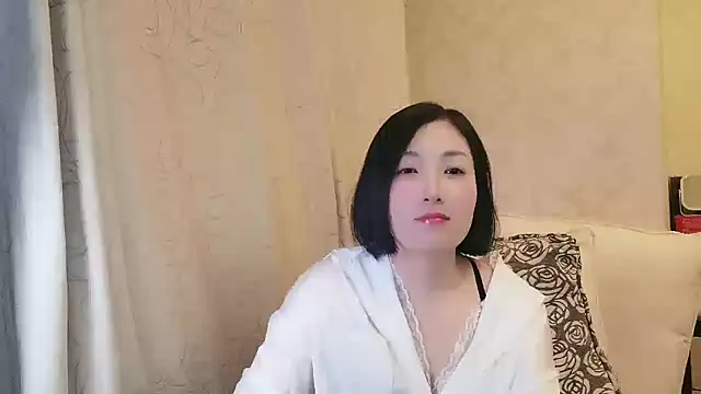 Rachel-6600's Live XXX Chat