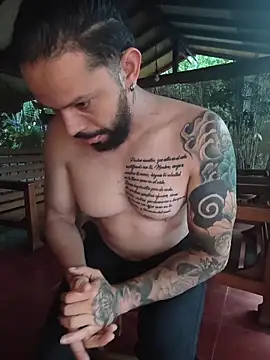 AlukardBig Pertunjukan Webcam