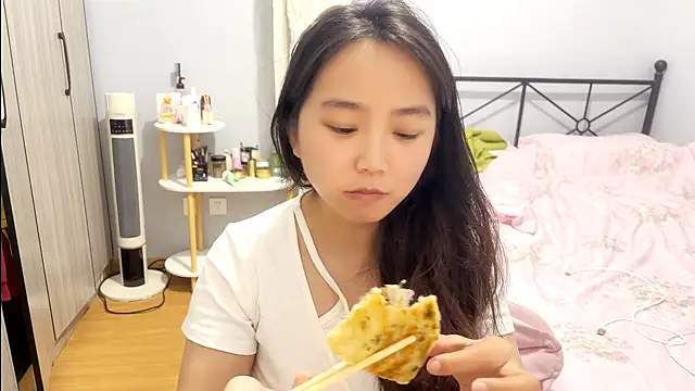 Hmm_0303 – Live XXX-chat