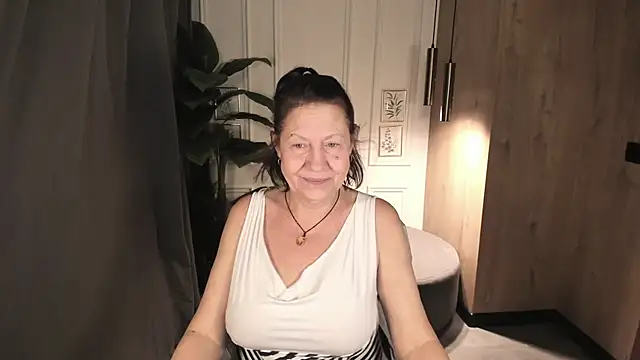 LindaPassionate's Live XXX Chat