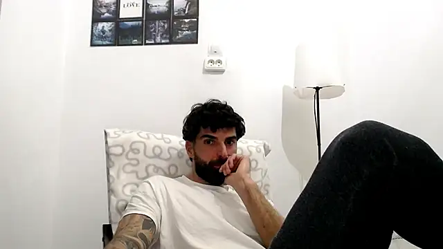 Verycutex Adlı Modelin Canlı XXX Sohbeti