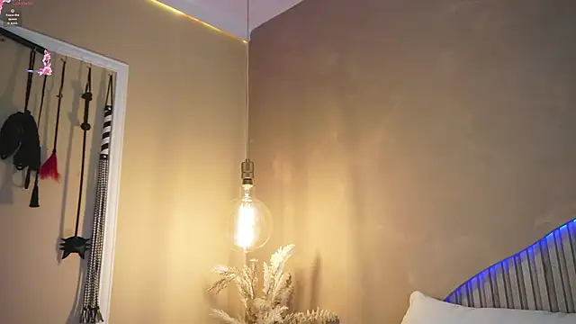 Онлайн чат XXX EloiseSweetxx