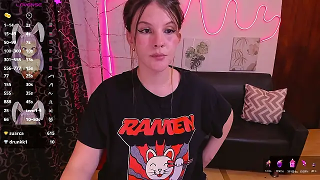 MillySandlerr élő XXX-chatje