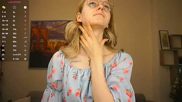 XXX chat uživo modela ToyaPletz