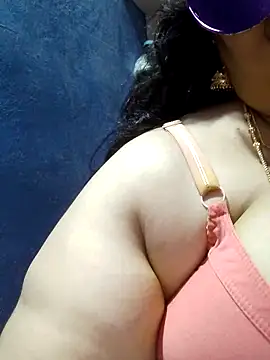 tamilthanushri's Live XXX Chat
