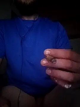 skrigul12's Live Chat Room