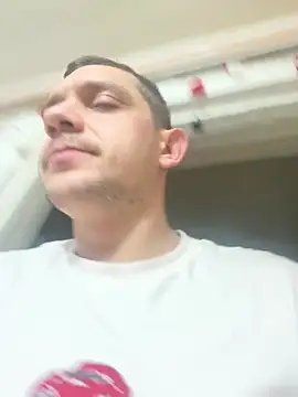 Mark1404 Adlı Modelin Canlı XXX Sohbeti