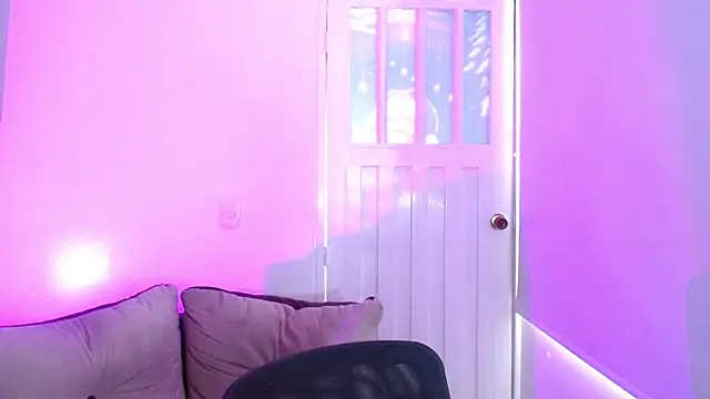 milfrousse Obrolan Langsung XXX