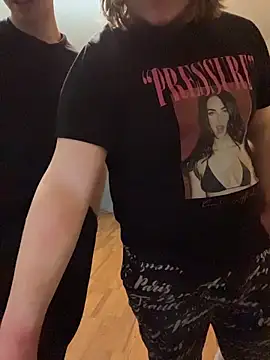 desiredude9's Live XXX Chat