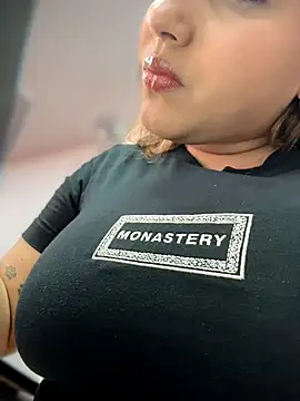 Colibri_xxx Adlı Modelin Canlı XXX Sohbeti