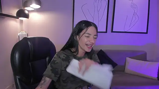 Czat XXX na żywo – HannahJamesX