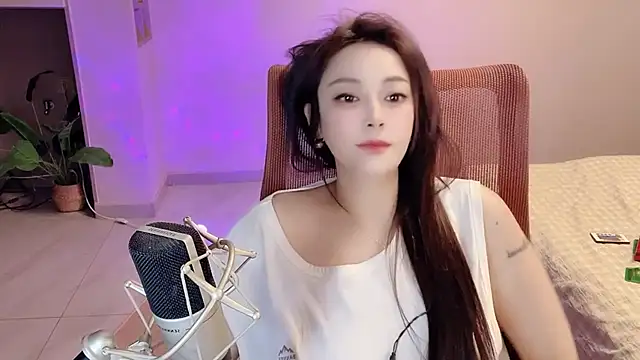 Daisy-77 即時 XXX 聊天