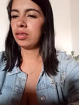 Nathaly_12 Adlı Modelin Canlı XXX Sohbeti