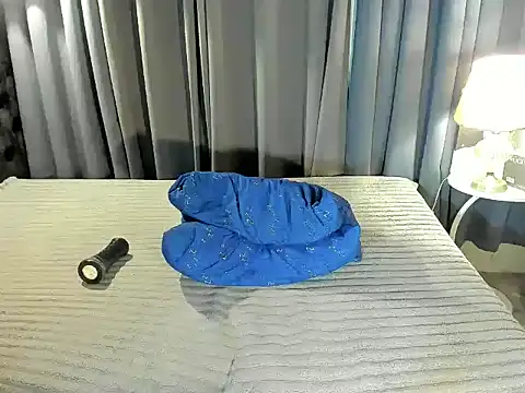 ScarlettVale's Live Chat Room