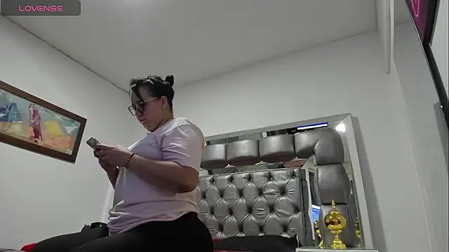 ThiccyLexxy 现场XXX聊天