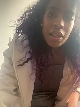 thianahornyn Live XXX chat