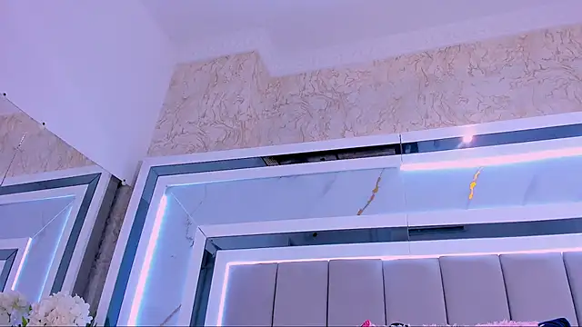 IsaBlue Chat XXX live