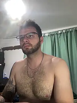 Baphomet212341: διαδικτυακό σόου στην κάμερα