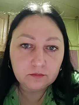 Chat +18 de Rini333 ao vivo