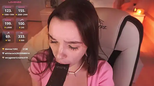 Ooops_Boobss 即時 XXX 聊天