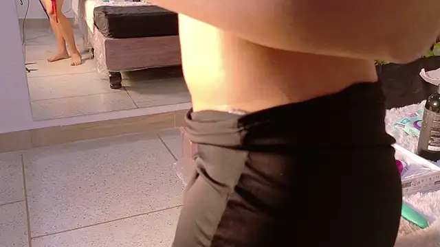 MiaJanss live XXX chat