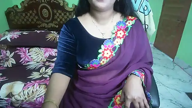 BengaliQueenStarのライブXXXチャット