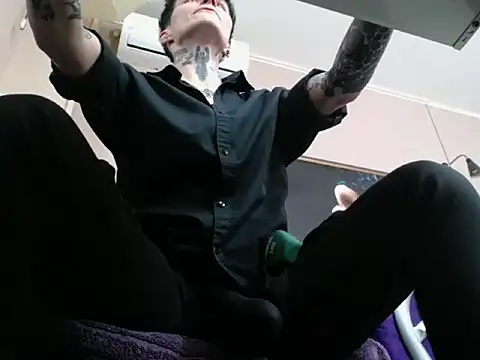 KennyXSX Adlı Modelin Canlı XXX Sohbeti