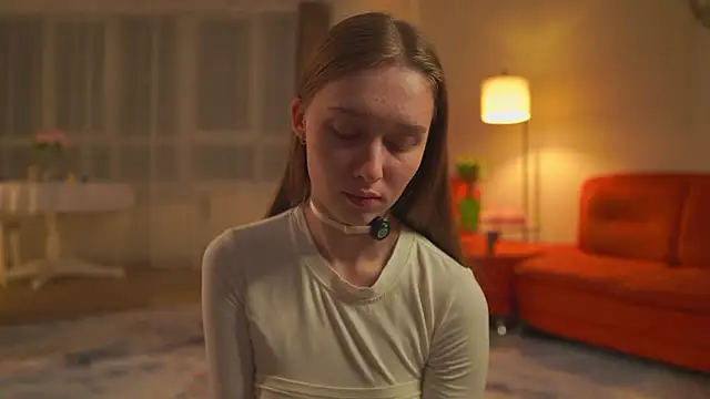 SharaNewbern Adlı Modelin Canlı XXX Sohbeti