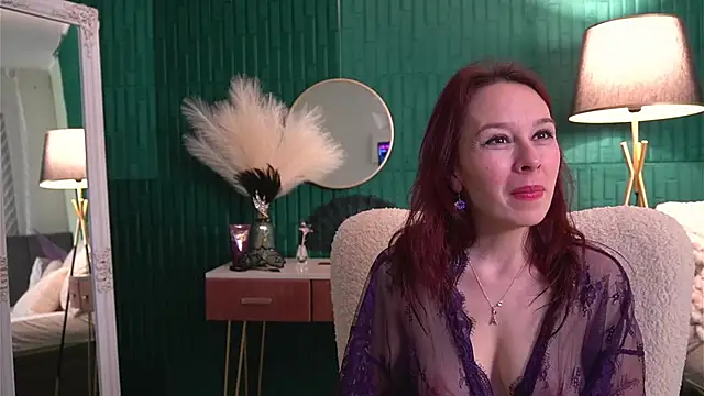 HaileyMoonnのライブXXXチャット