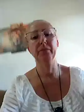 MILEIDE980のライブXXXチャット