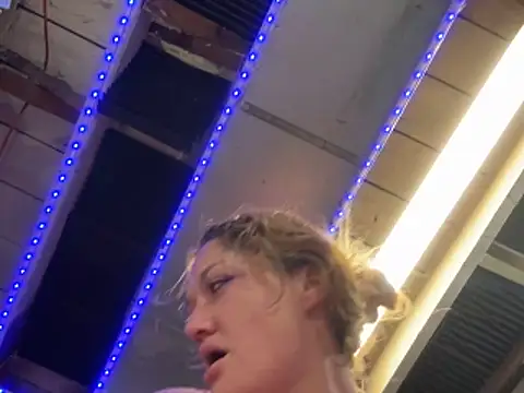 SnowBunny1224のライブXXXチャット