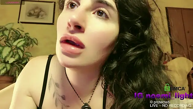 DeaAthena: απευθείας συνομιλία ΧΧΧ