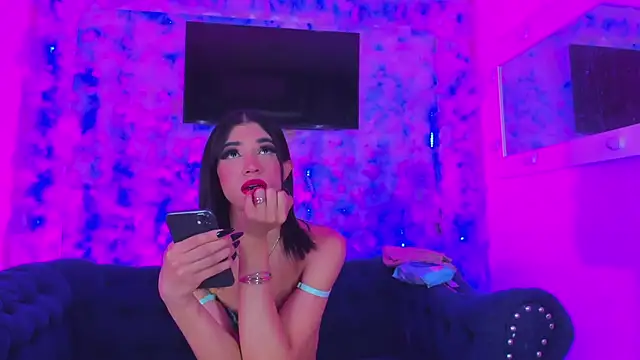 Trixie_And_DanielaのライブXXXチャット