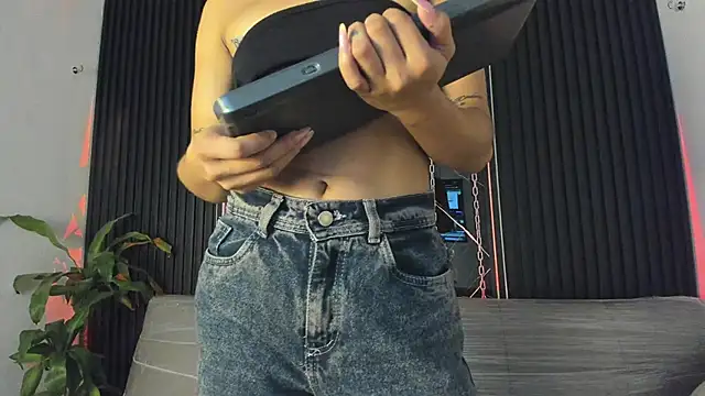 Megan_Duskk 即時 XXX 聊天