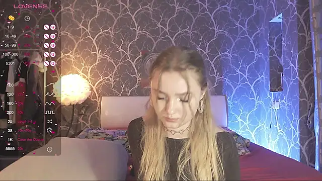 MiaMiaMeow's Live XXX Chat