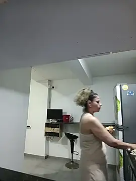 sasi_lunaのライブXXXチャット