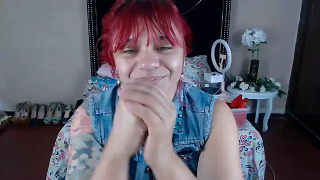 VioletaaaSlave: απευθείας συνομιλία ΧΧΧ