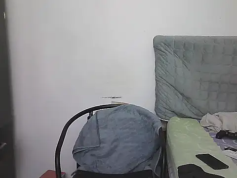 AlphaLatinoBear élő XXX-chatje