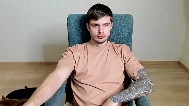 Вебкам-шоу maks_wolfis