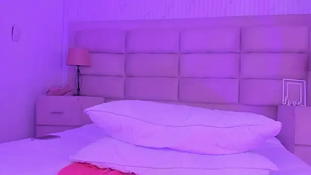 CarolineFyre Live XXX-chat